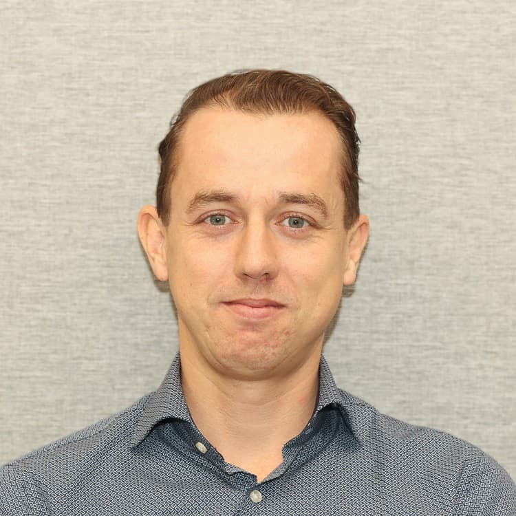 André